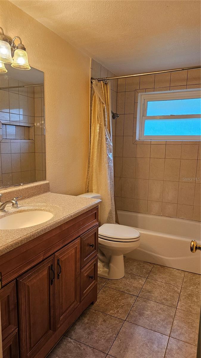 Image 12 of 17 For 1280 36th Street Nw