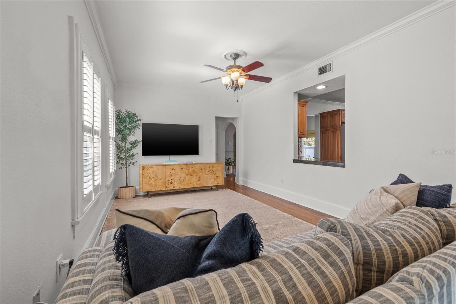 Image 14 of 45 For 3114 Granada Street