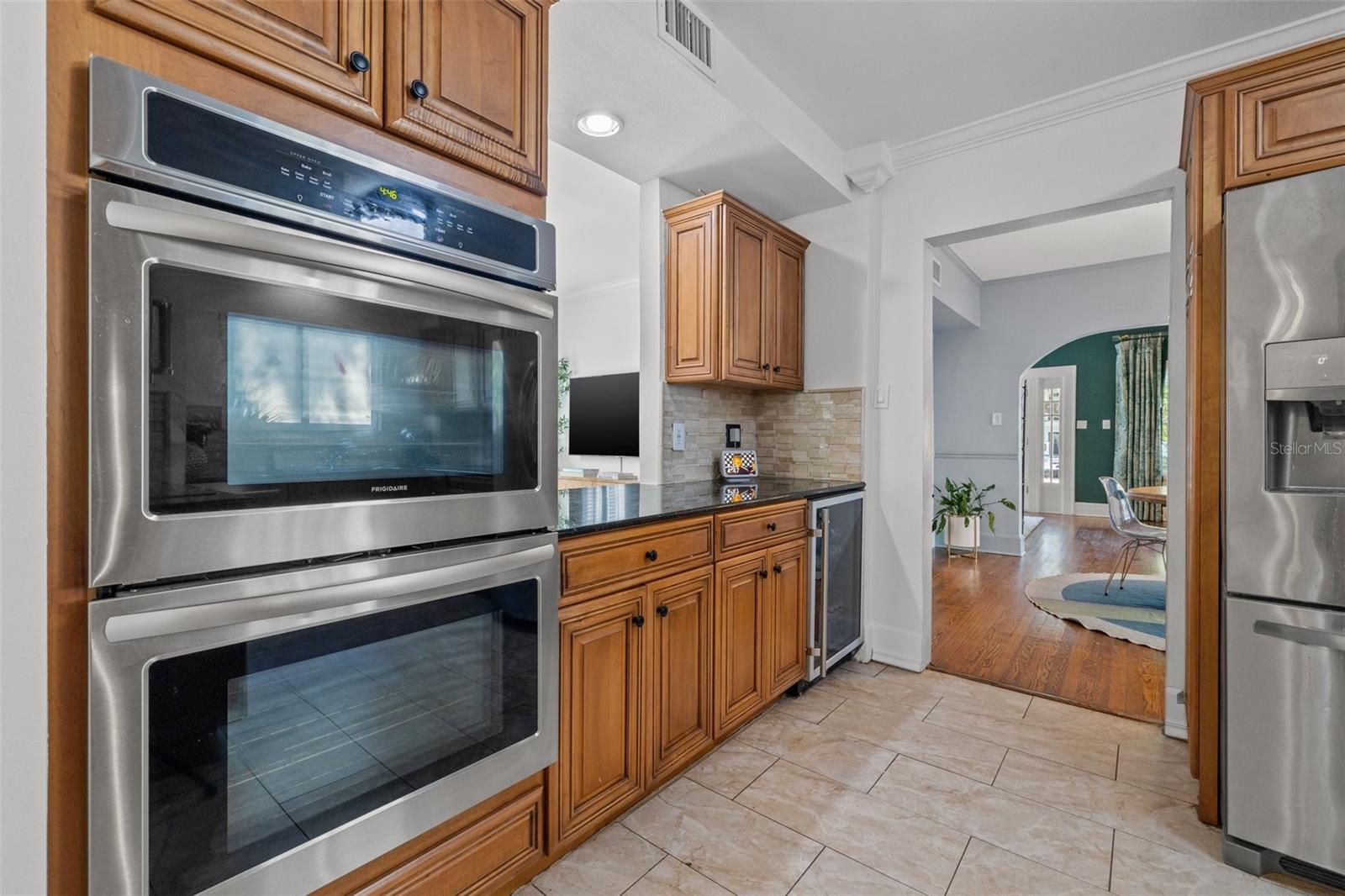 Image 18 of 45 For 3114 Granada Street