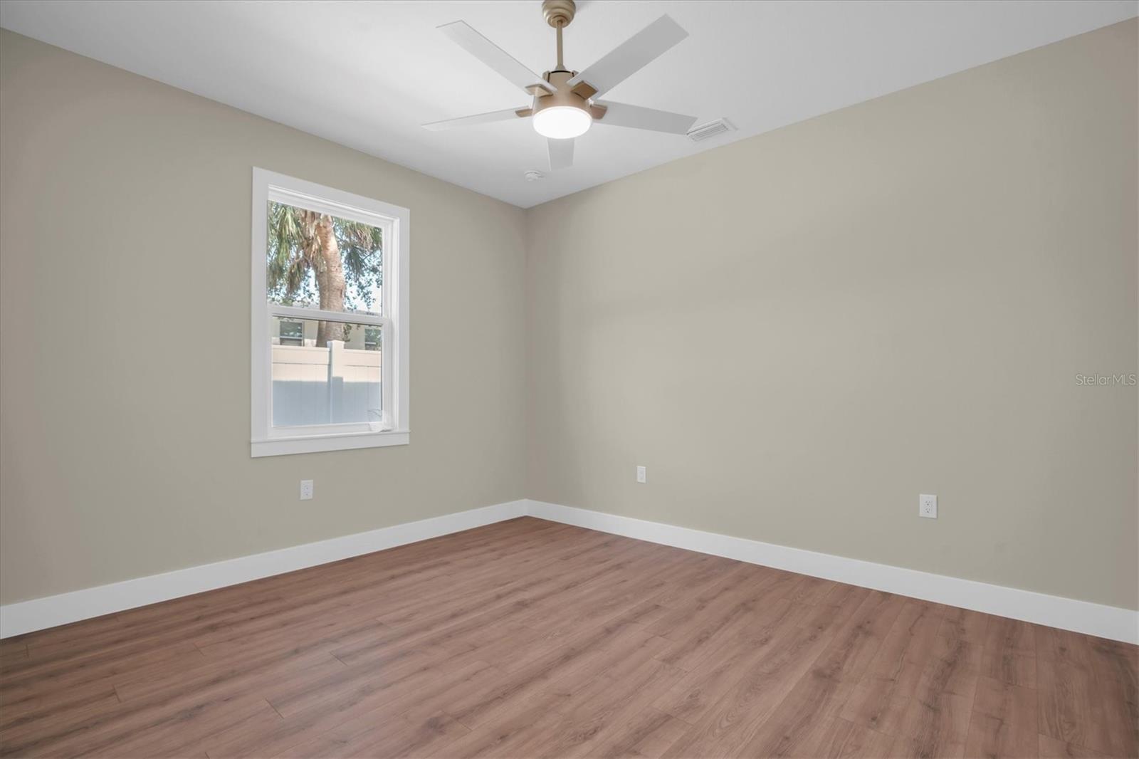 Image 15 of 24 For 5361 71st Way N