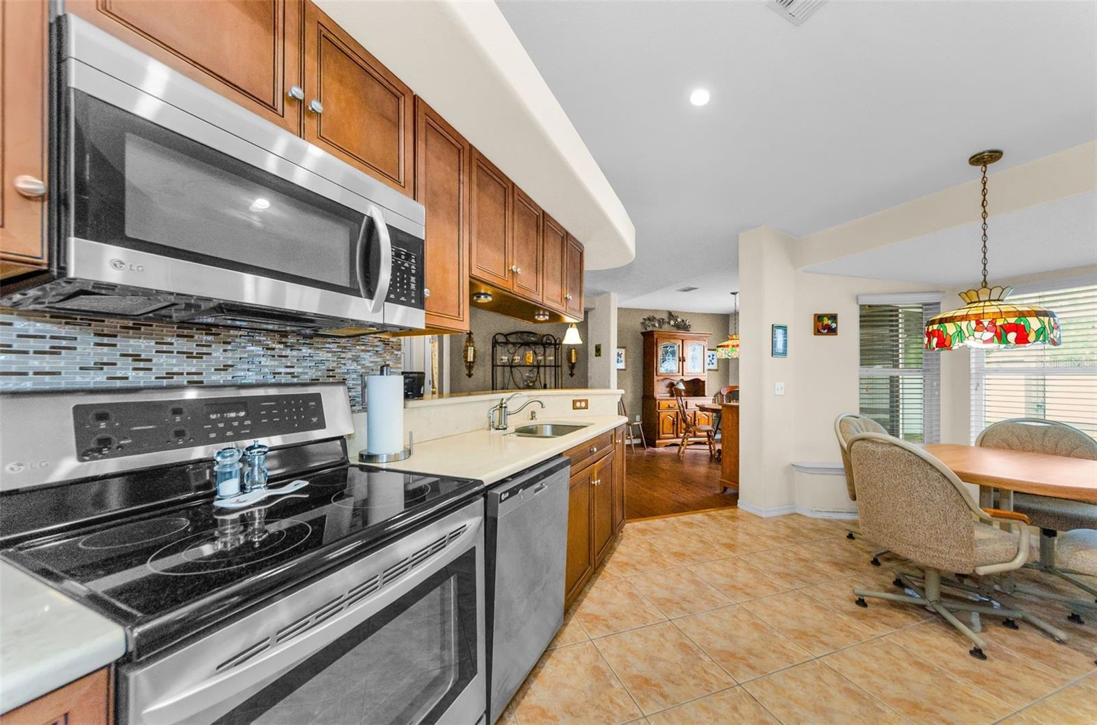 Image 16 of 48 For 8060 Timberlake Avenue