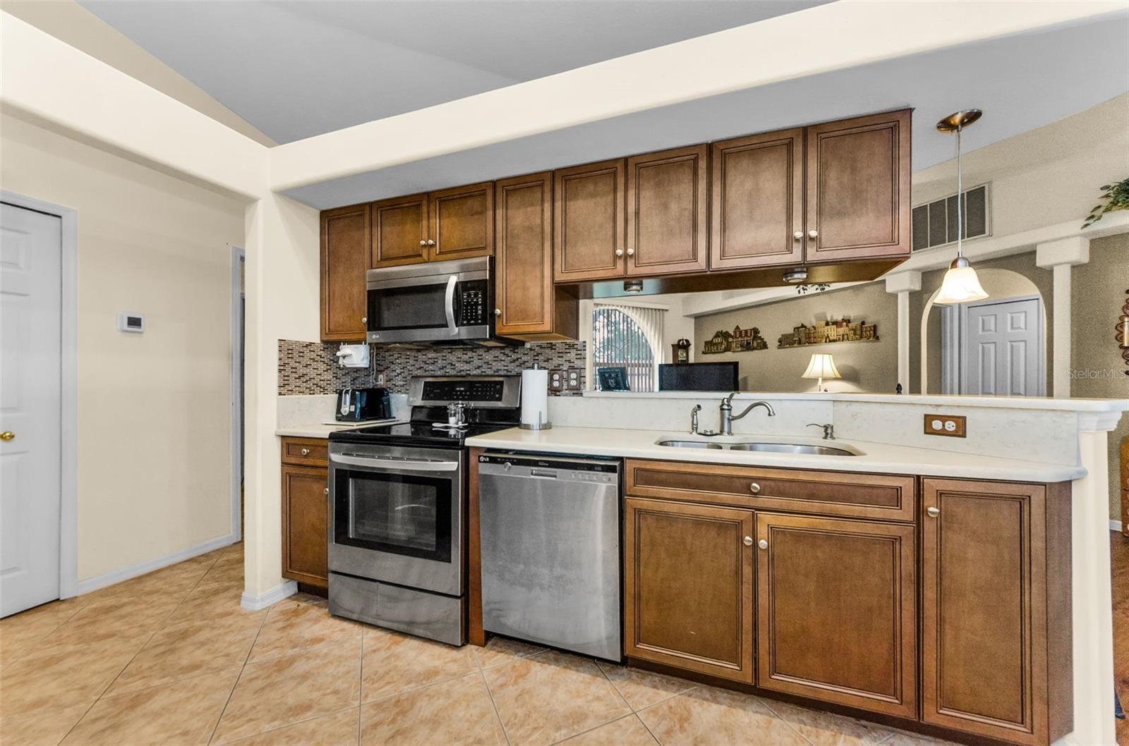 Image 17 of 48 For 8060 Timberlake Avenue