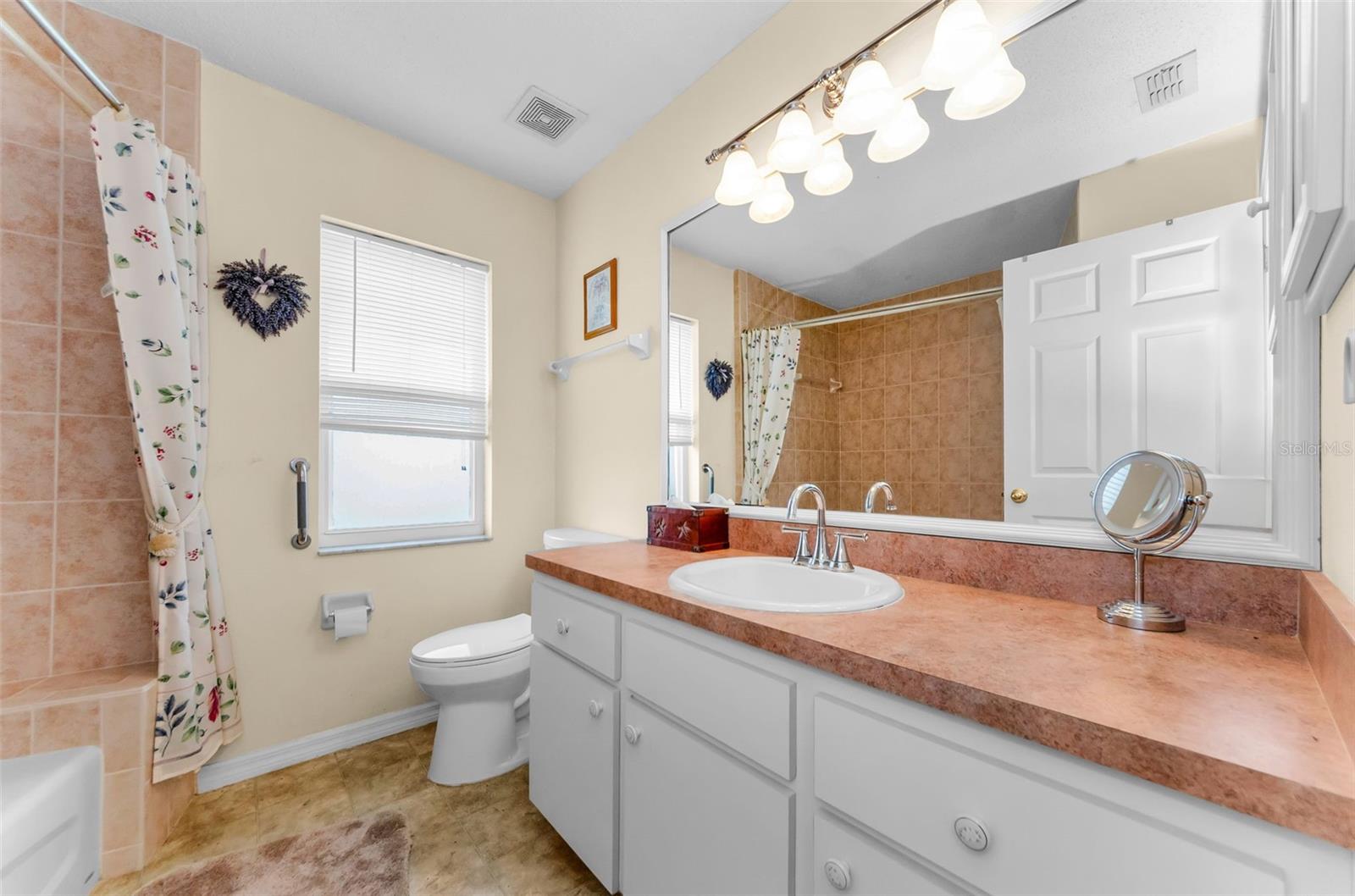 Image 29 of 48 For 8060 Timberlake Avenue