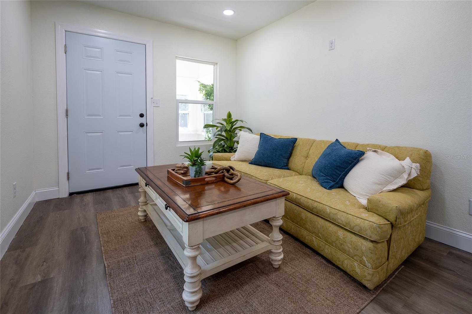 Image 14 of 61 For 2128 13th Street S