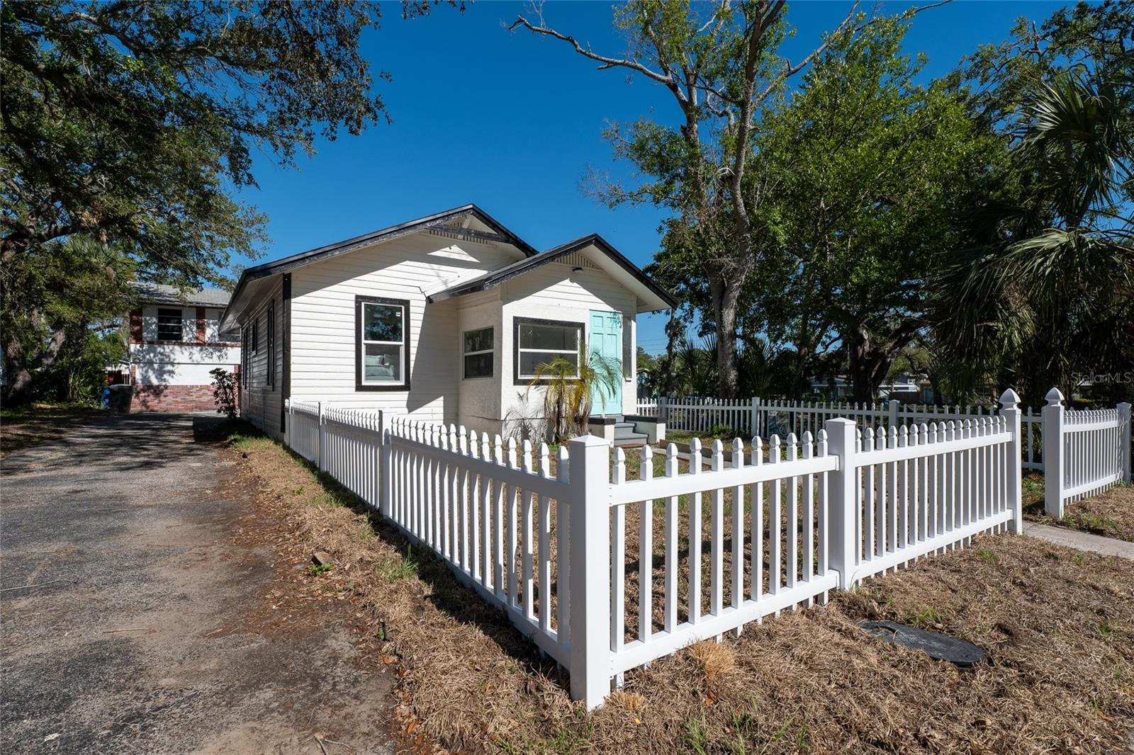 Image 2 of 61 For 2128 13th Street S