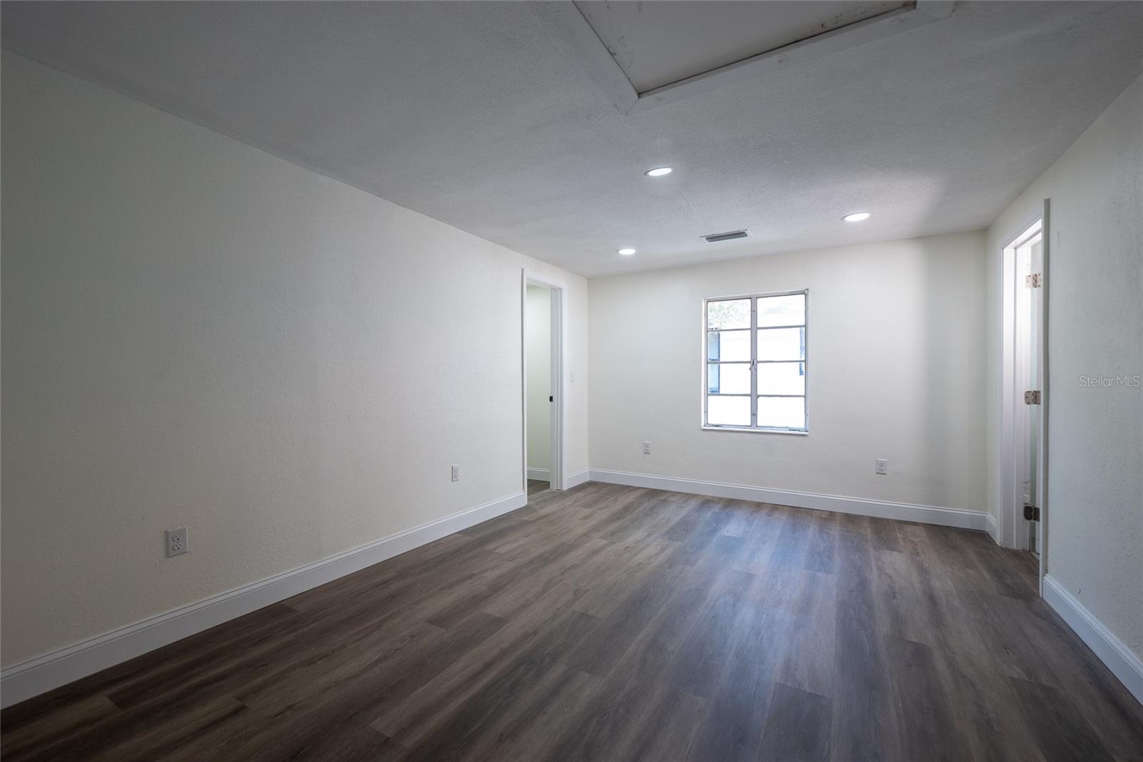 Image 25 of 61 For 2128 13th Street S
