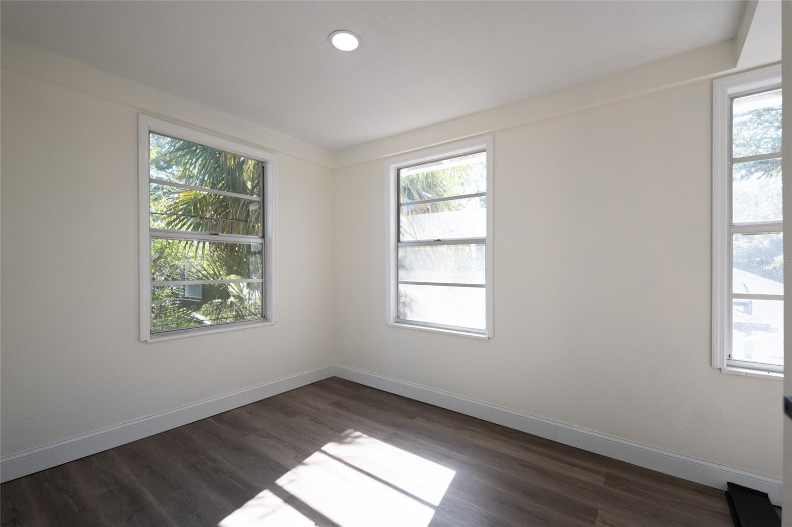 Image 28 of 61 For 2128 13th Street S