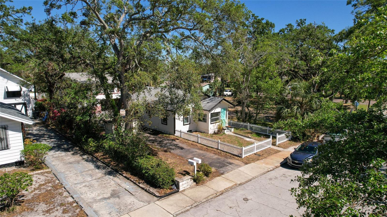 Image 8 of 61 For 2128 13th Street S