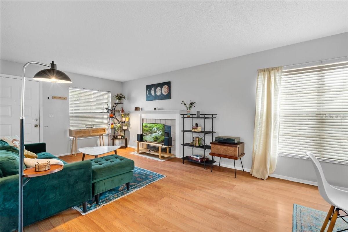 Image 7 of 22 For 4004 Dream Oak Place 102
