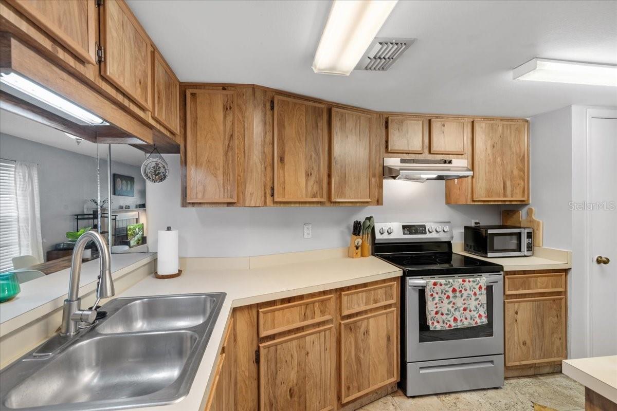 Image 9 of 22 For 4004 Dream Oak Place 102