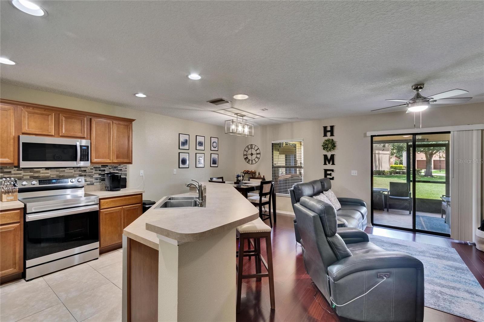 Image 11 of 41 For 2435 Edgewater Falls Drive
