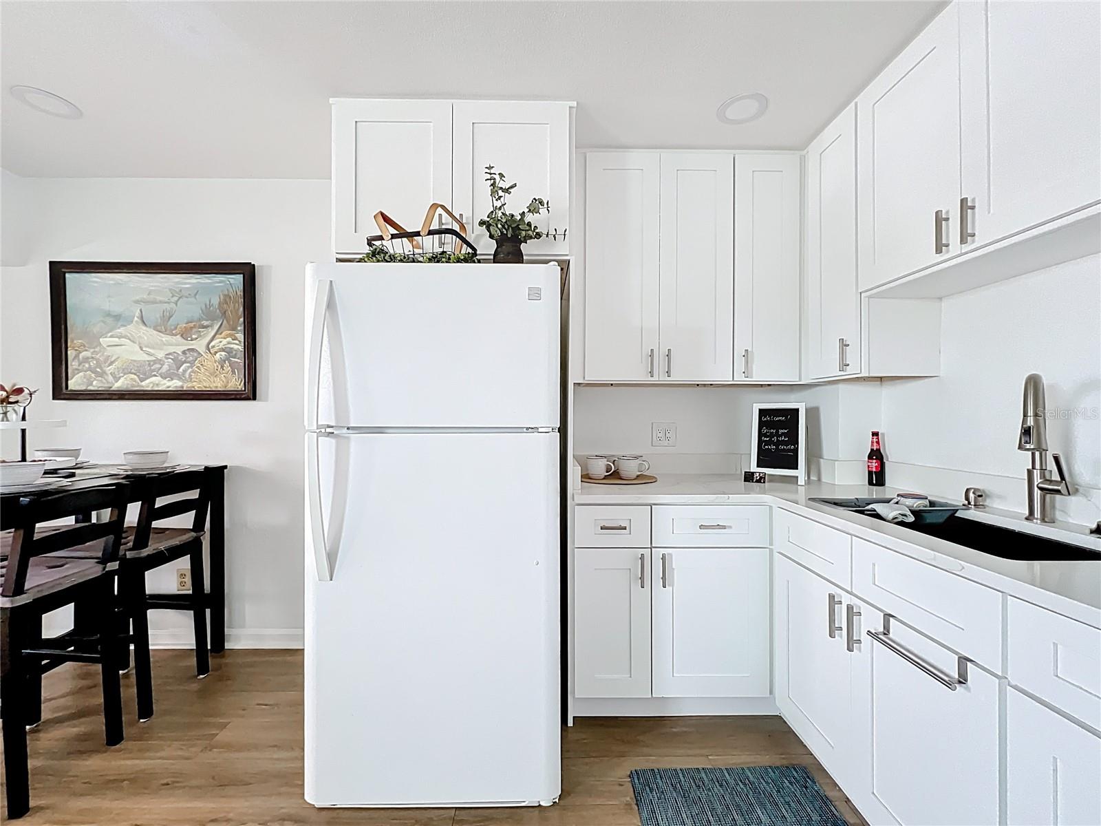 Image 10 of 33 For 11447 Park Boulevard 205