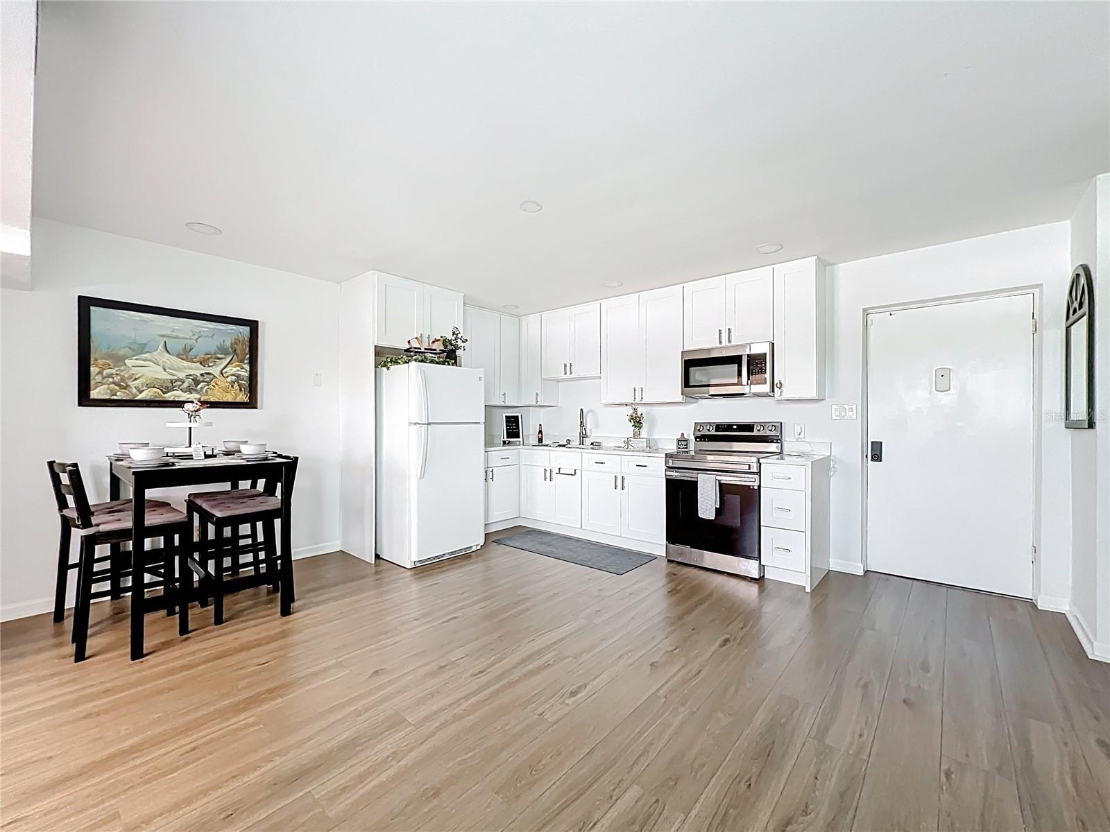 Image 12 of 33 For 11447 Park Boulevard 205