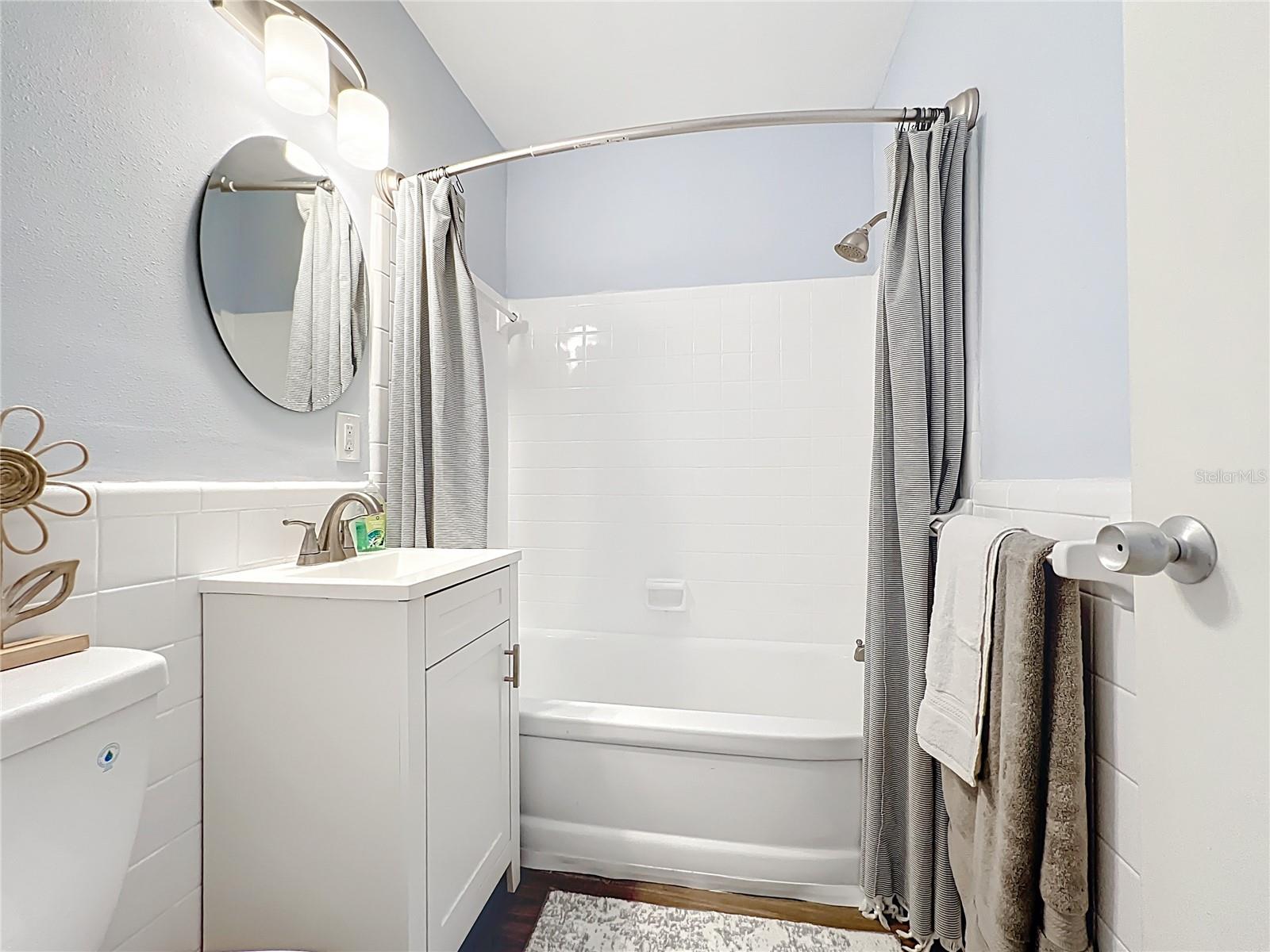 Image 22 of 33 For 11447 Park Boulevard 205