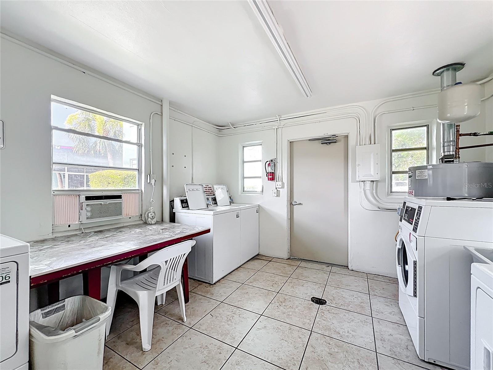 Image 24 of 33 For 11447 Park Boulevard 205