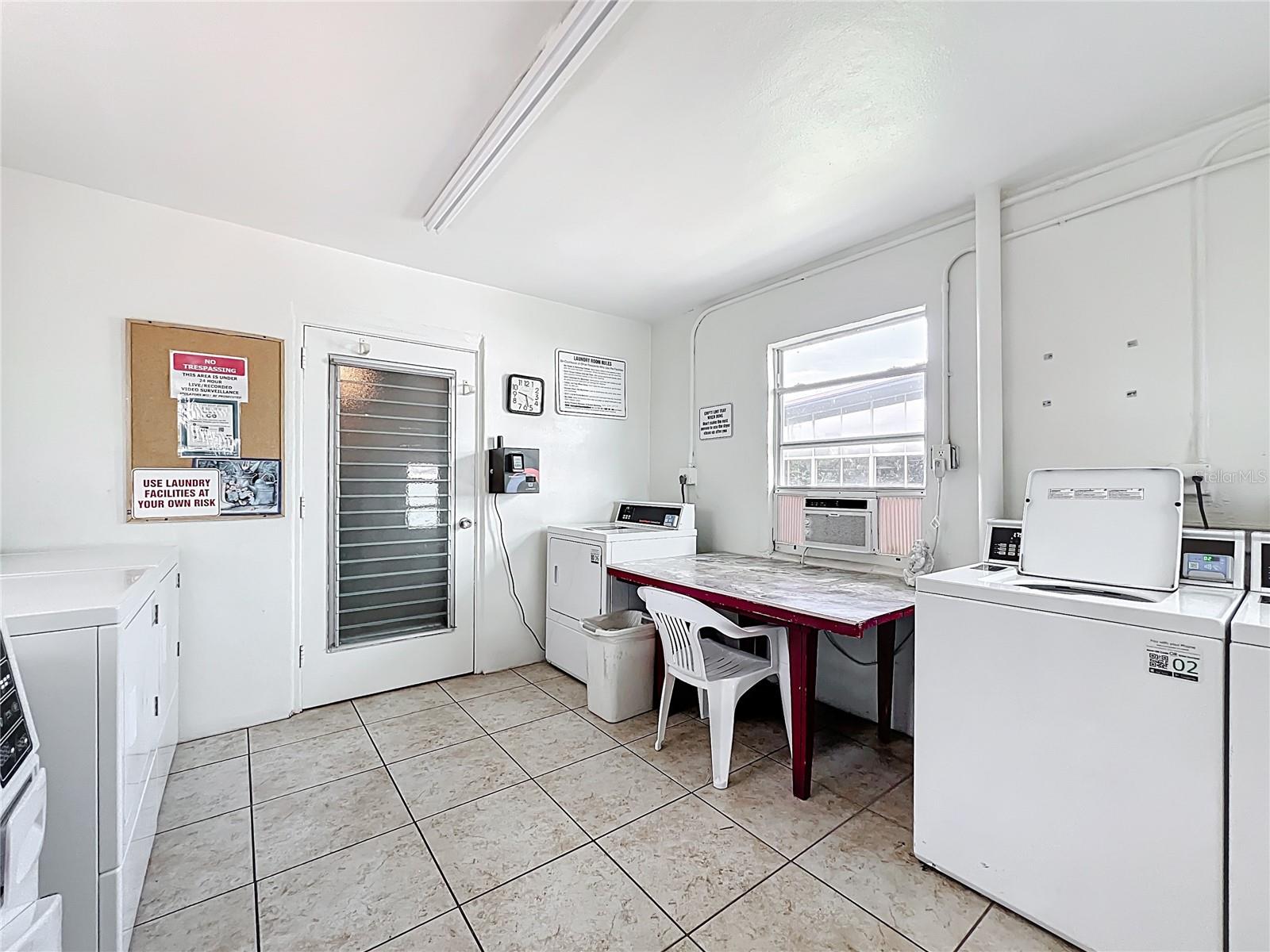 Image 25 of 33 For 11447 Park Boulevard 205