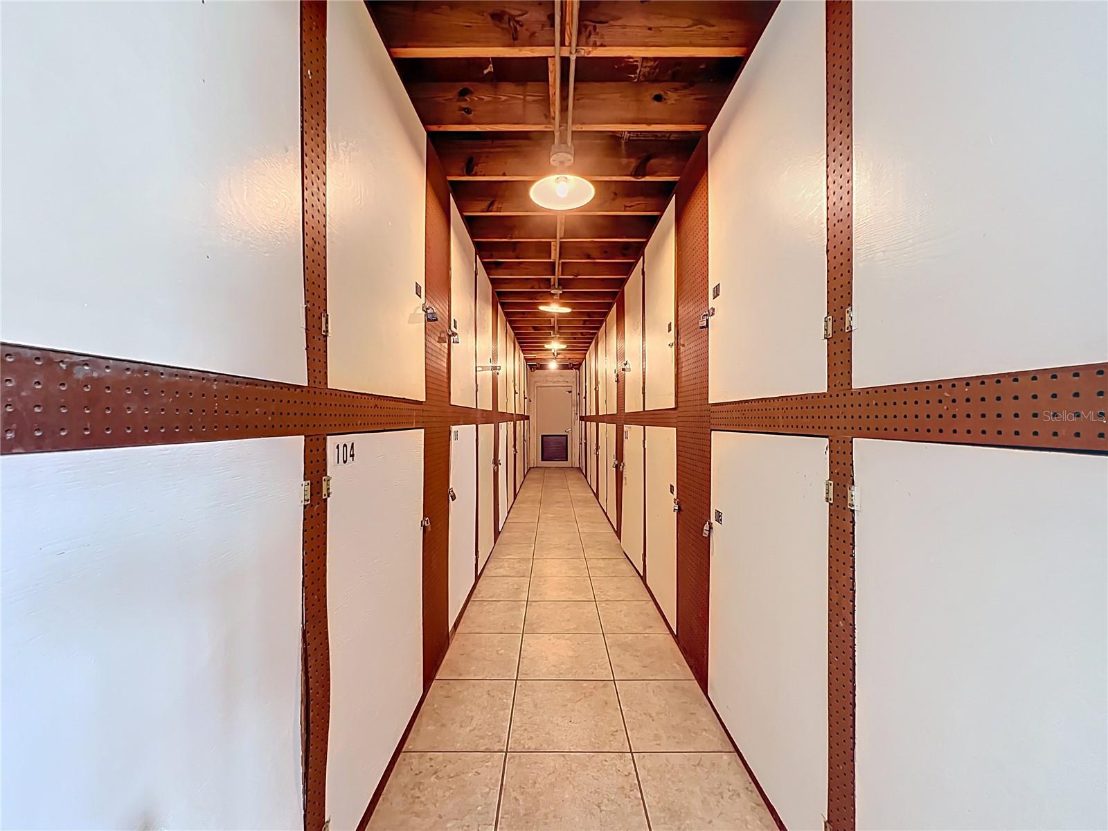 Image 26 of 33 For 11447 Park Boulevard 205
