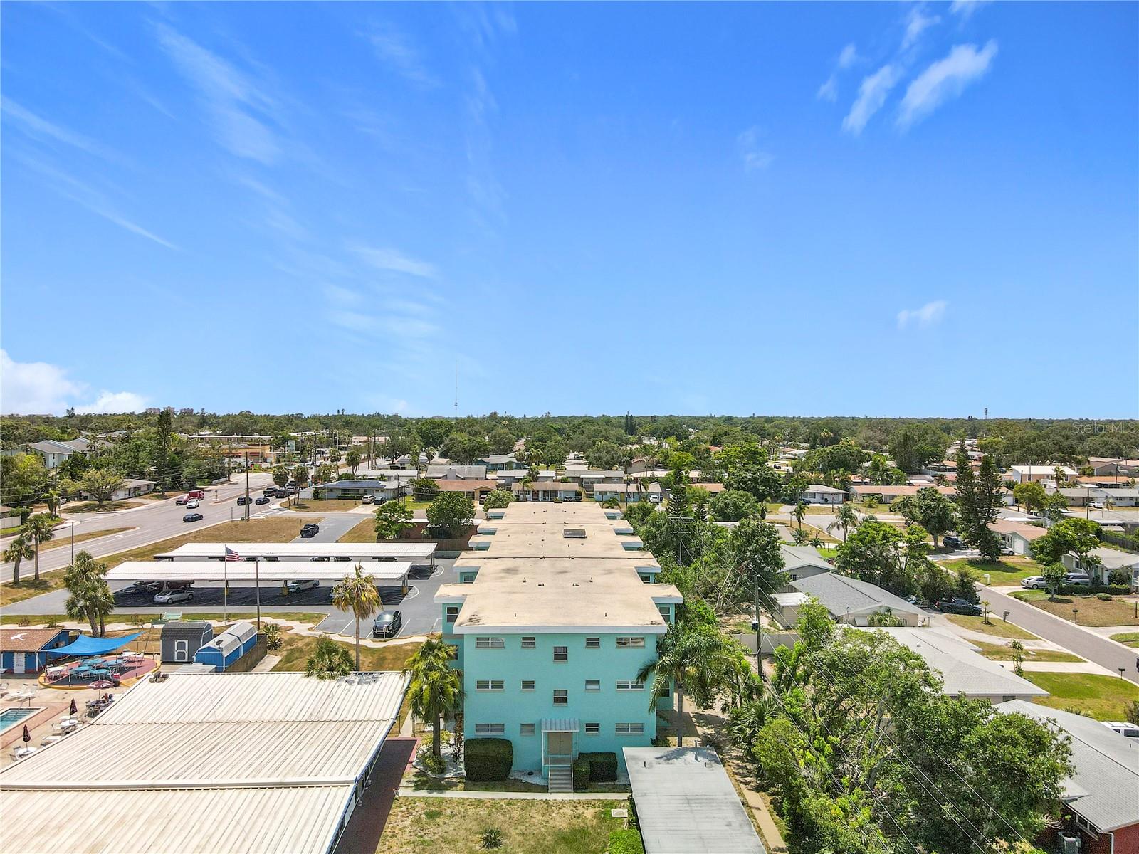 Image 27 of 33 For 11447 Park Boulevard 205
