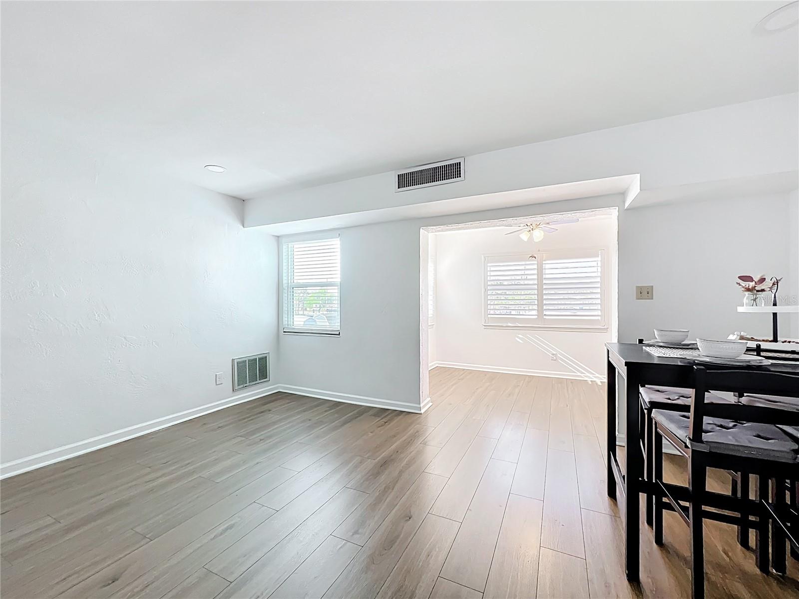 Image 6 of 33 For 11447 Park Boulevard 205
