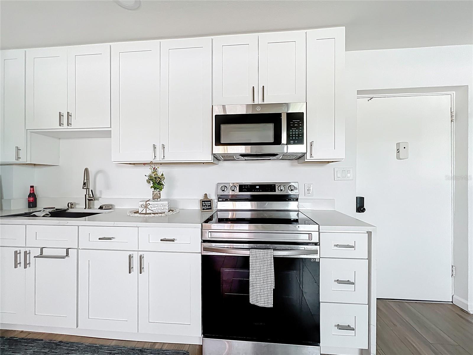 Image 7 of 33 For 11447 Park Boulevard 205