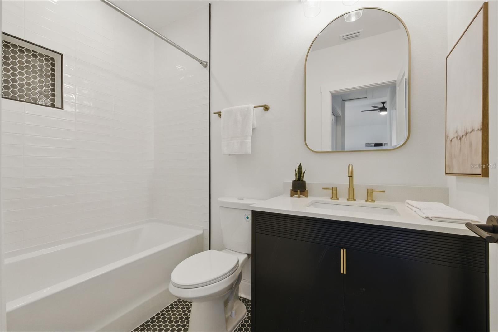 Image 33 of 40 For 791 44th Avenue N