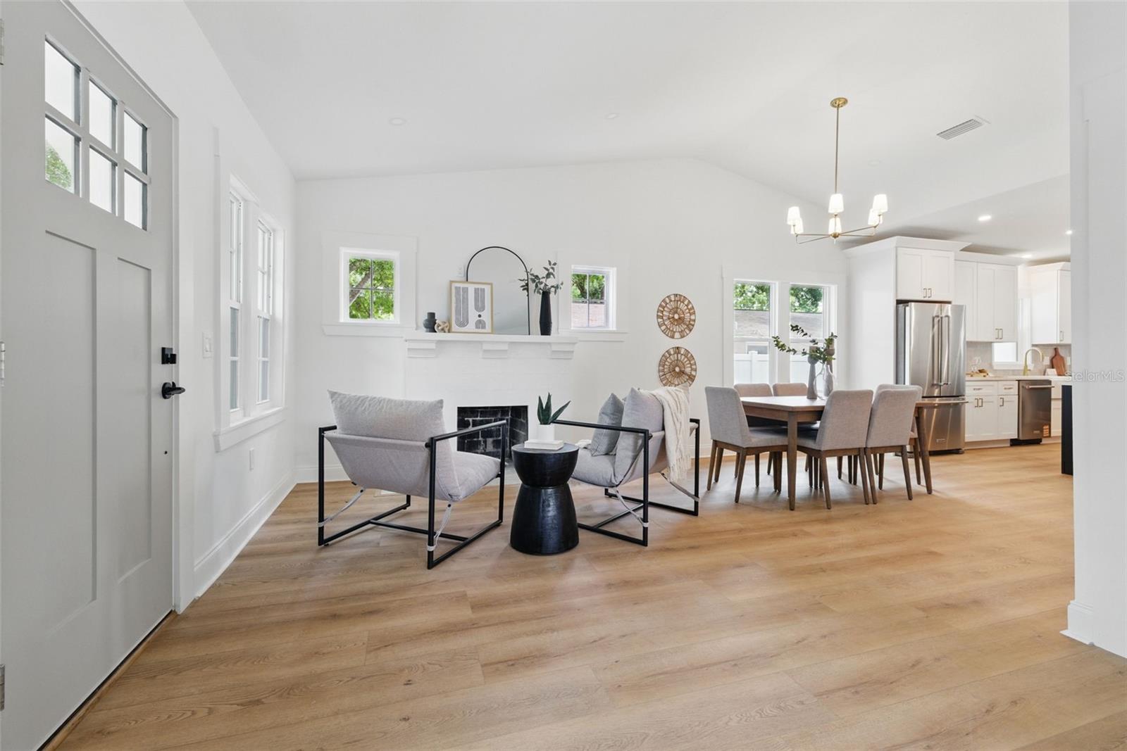 Image 9 of 40 For 791 44th Avenue N