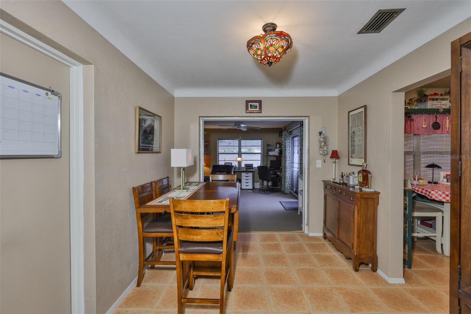 Listing photo id 8 for 6401 15th Street N