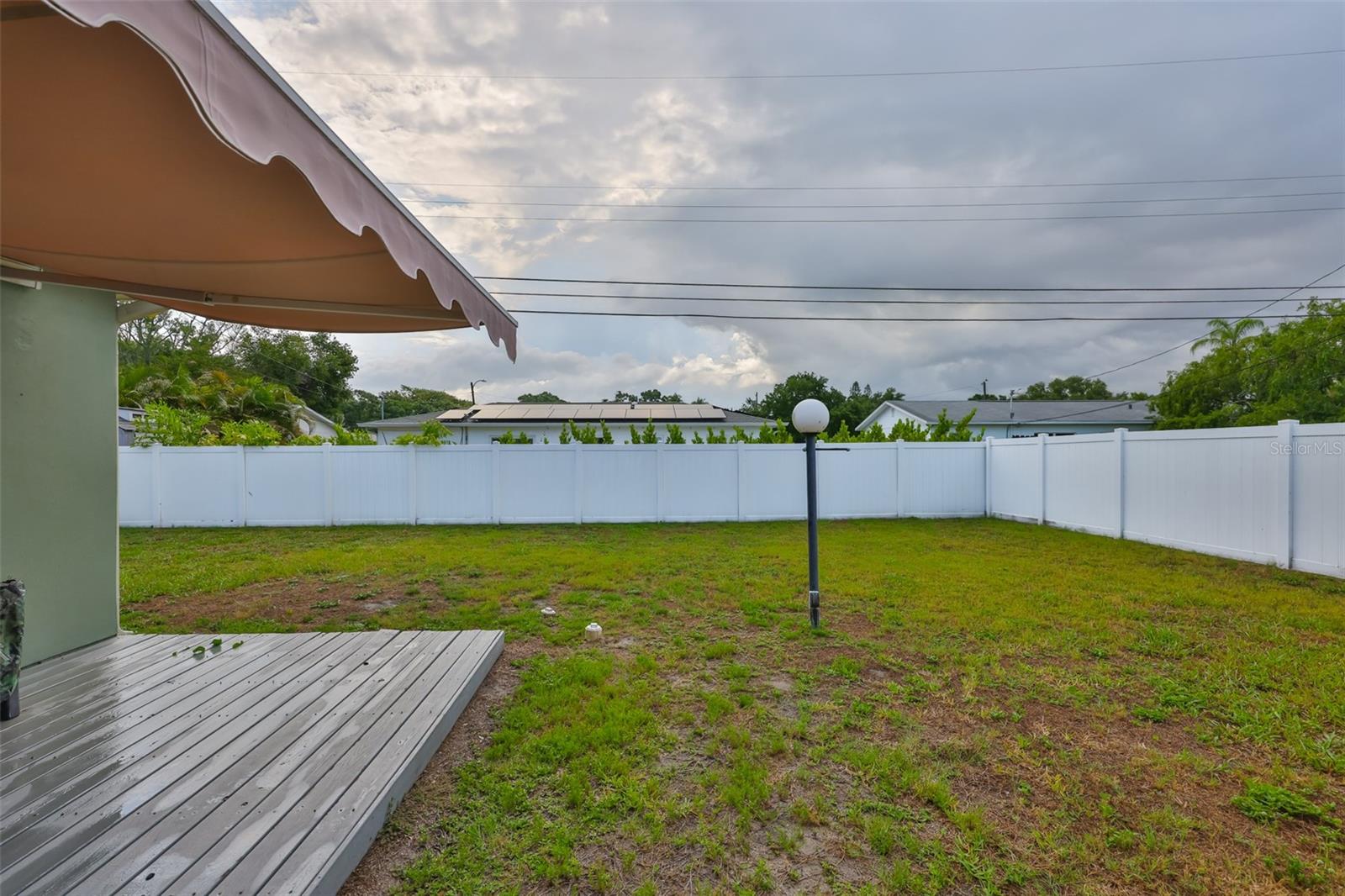 Listing photo id 24 for 6401 15th Street N