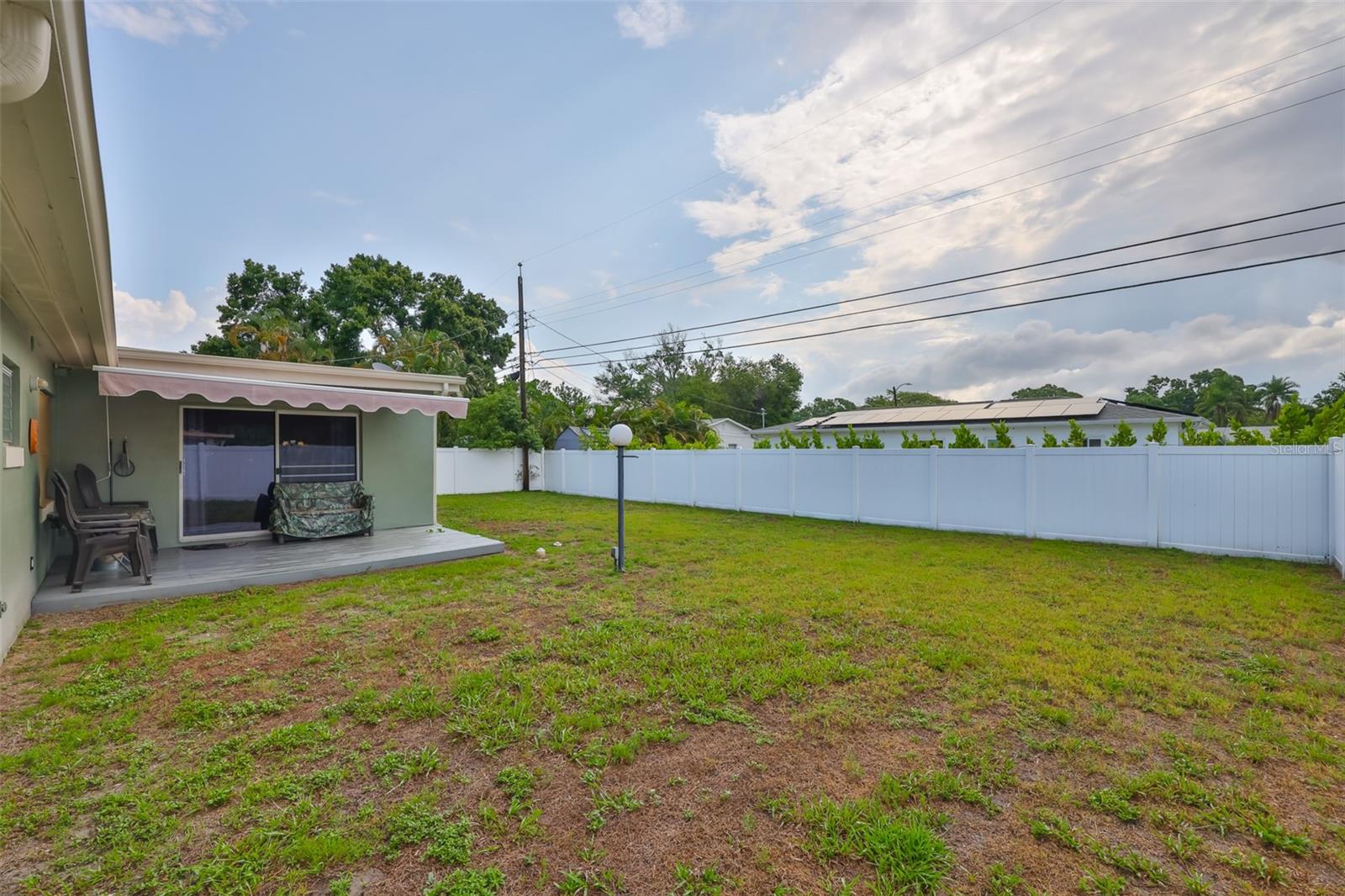 Listing photo id 25 for 6401 15th Street N