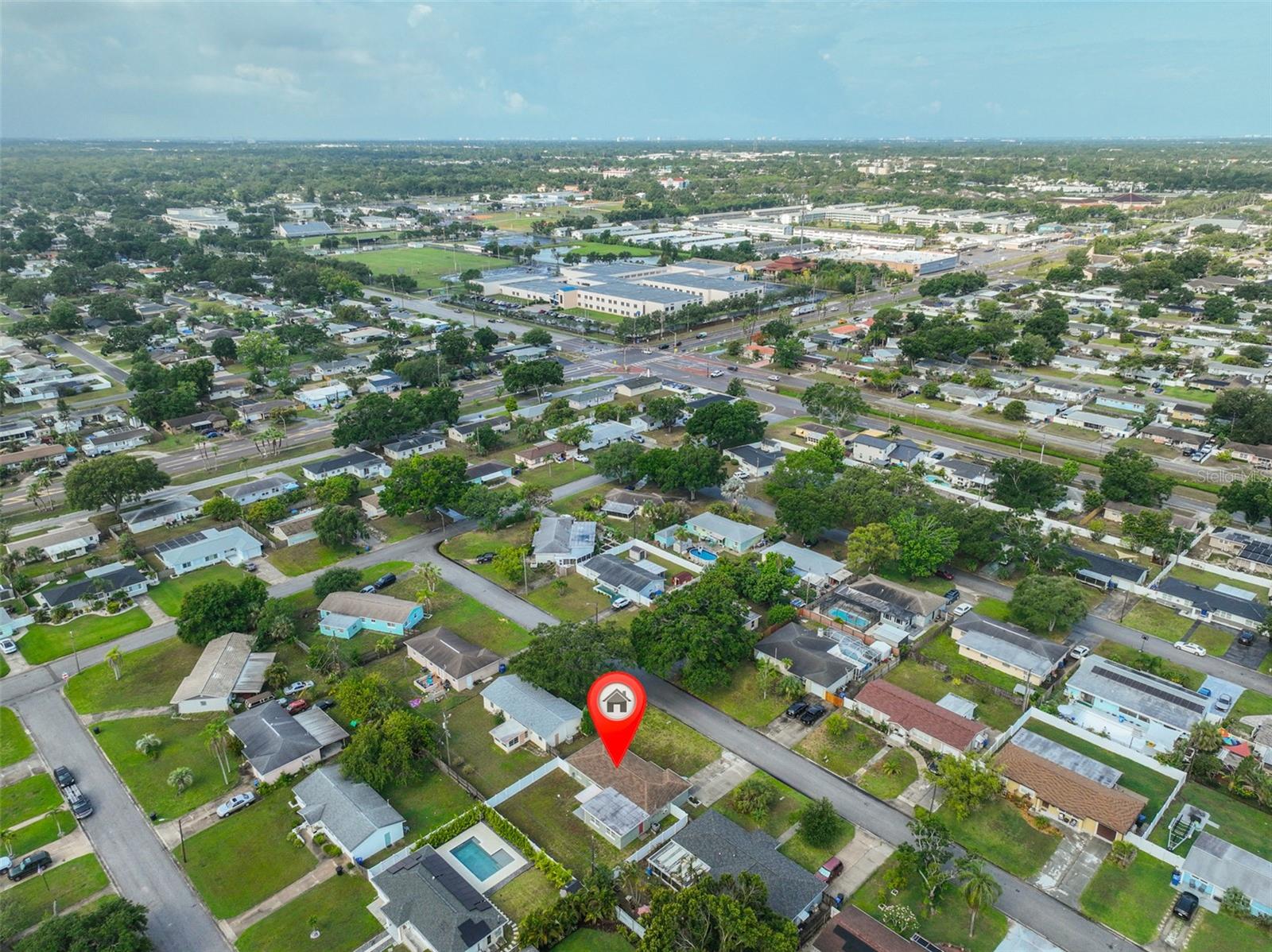 Listing photo id 36 for 6401 15th Street N