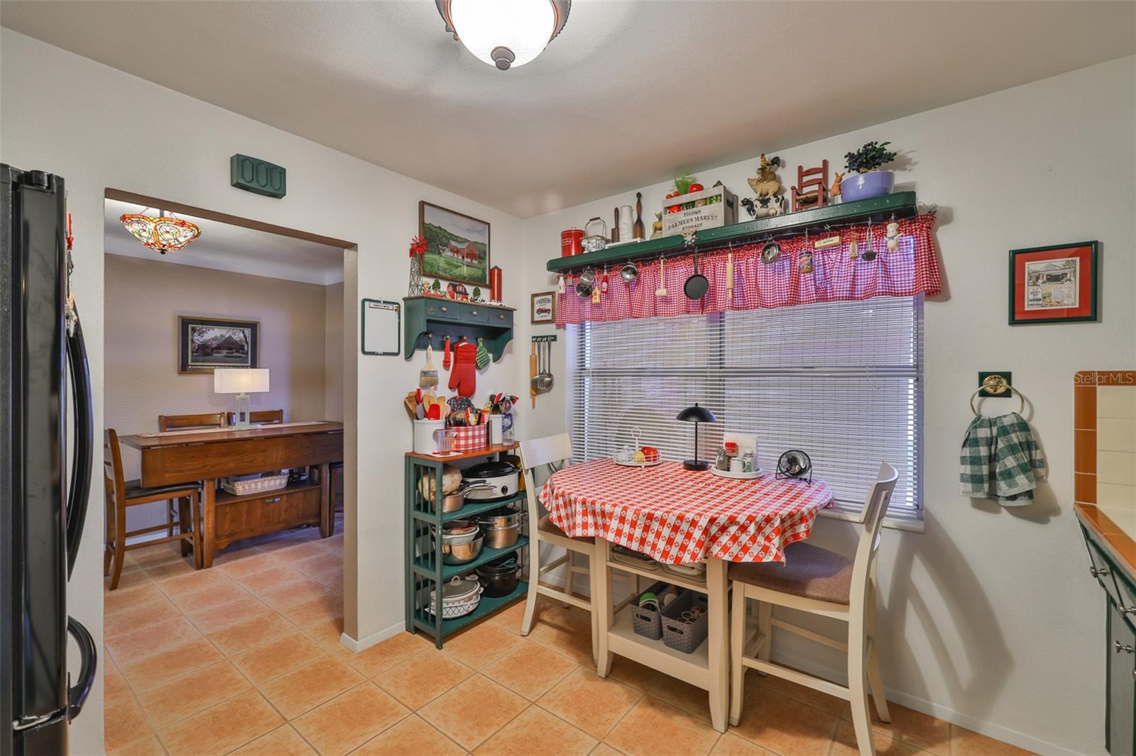 Listing photo id 7 for 6401 15th Street N