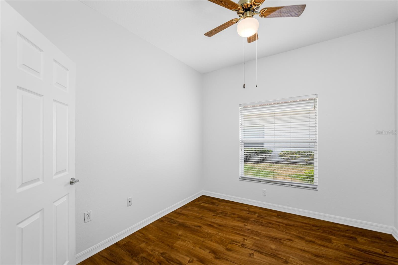 Listing photo id 24 for 10255 Devonshire Lake Drive