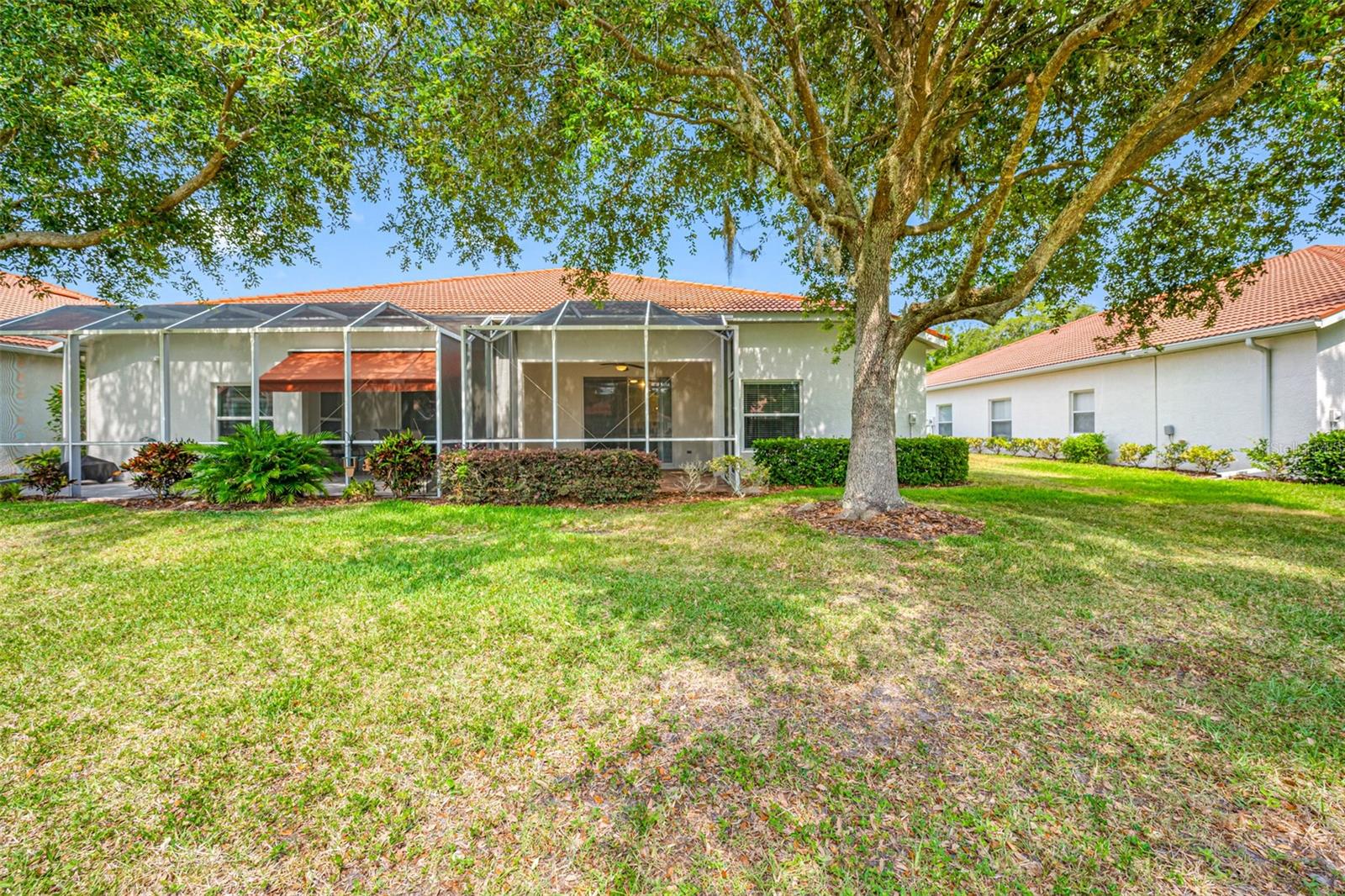 Listing photo id 41 for 10255 Devonshire Lake Drive