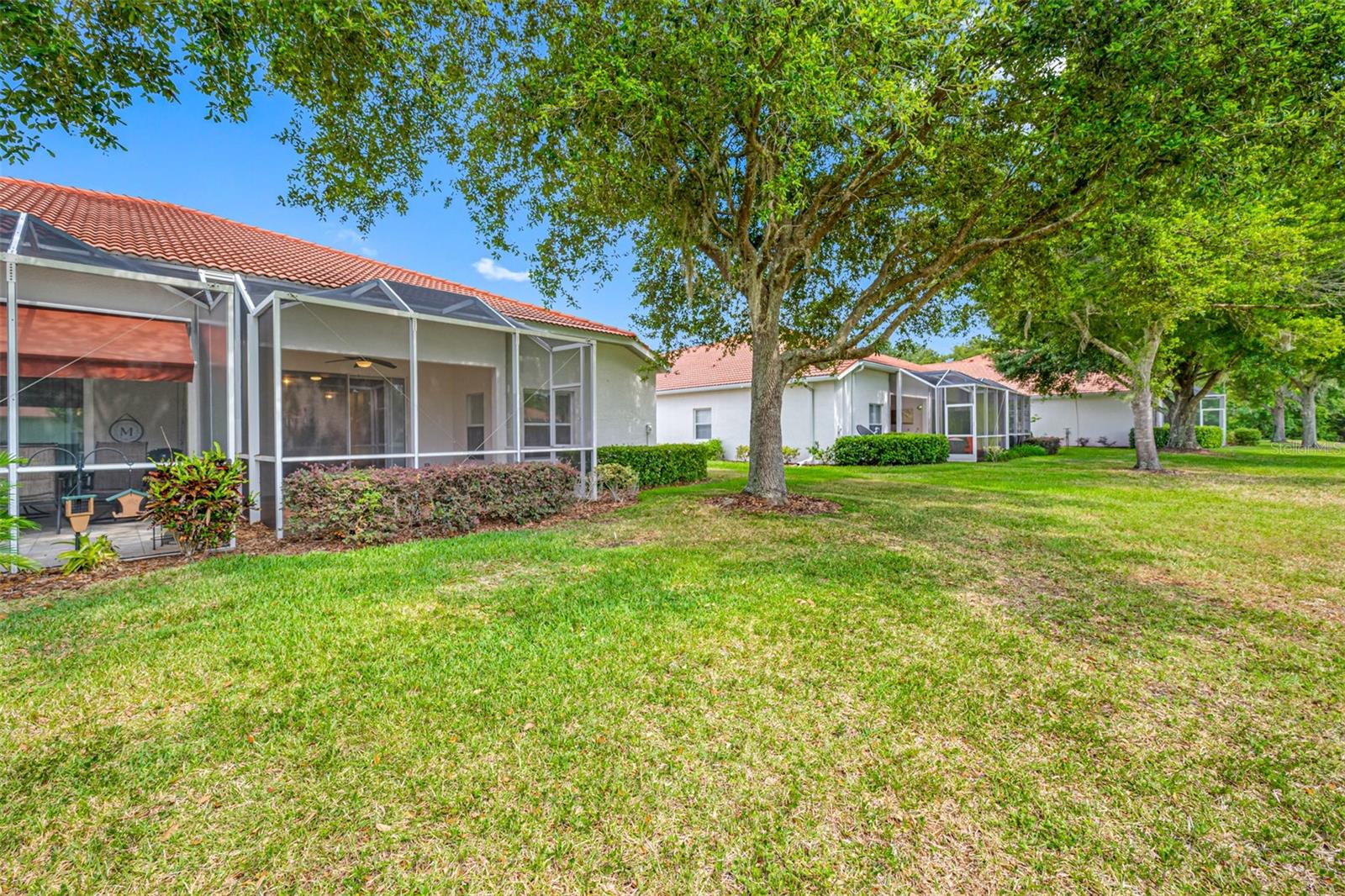 Listing photo id 43 for 10255 Devonshire Lake Drive