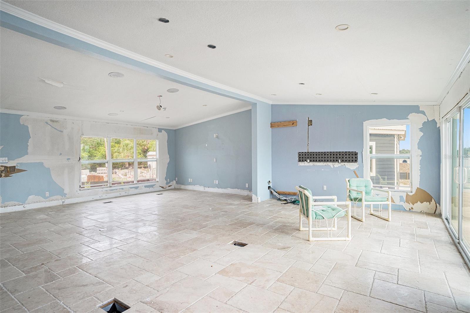 Image 10 of 34 For 9910 Alavista Drive