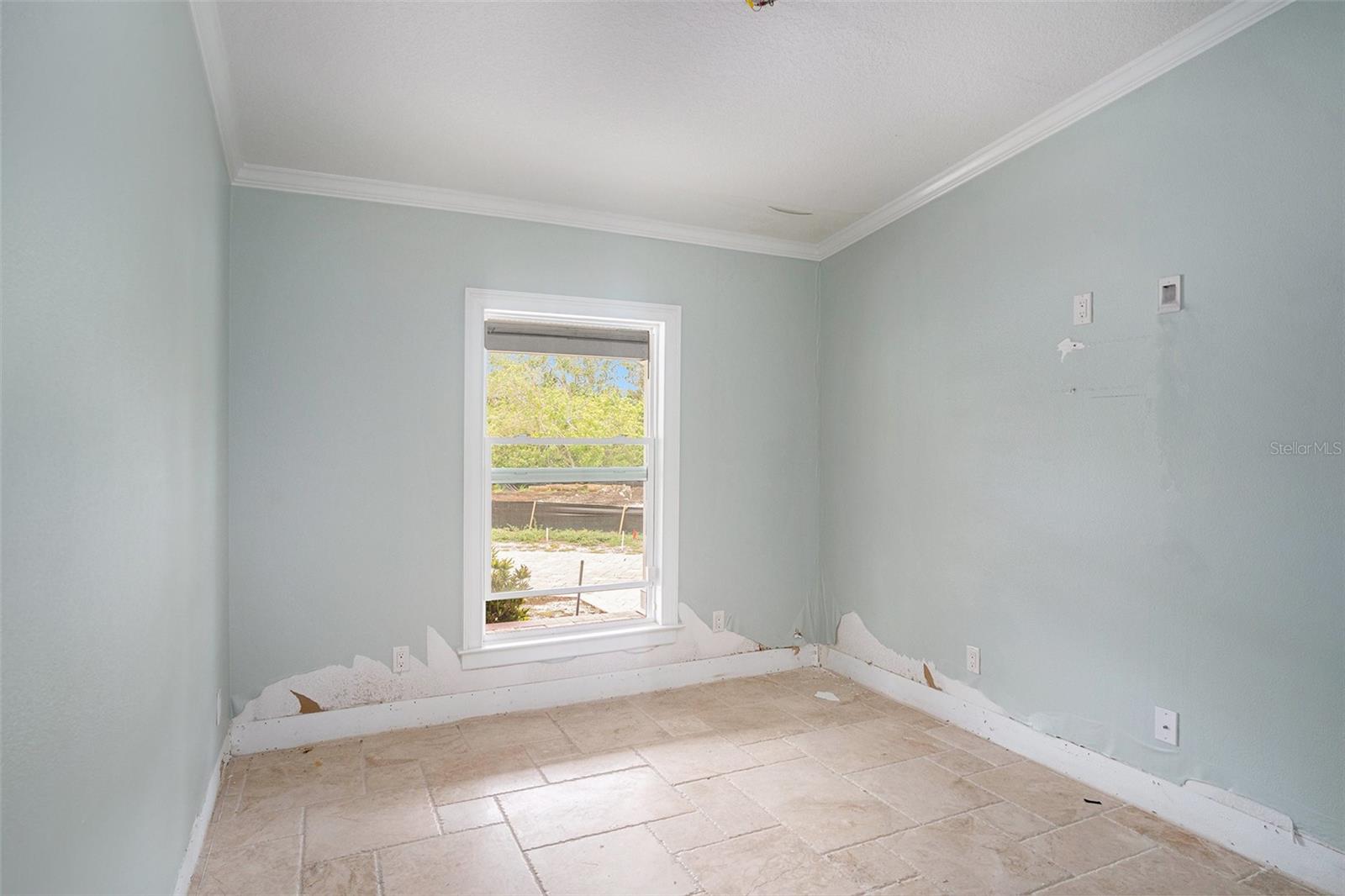 Image 11 of 34 For 9910 Alavista Drive