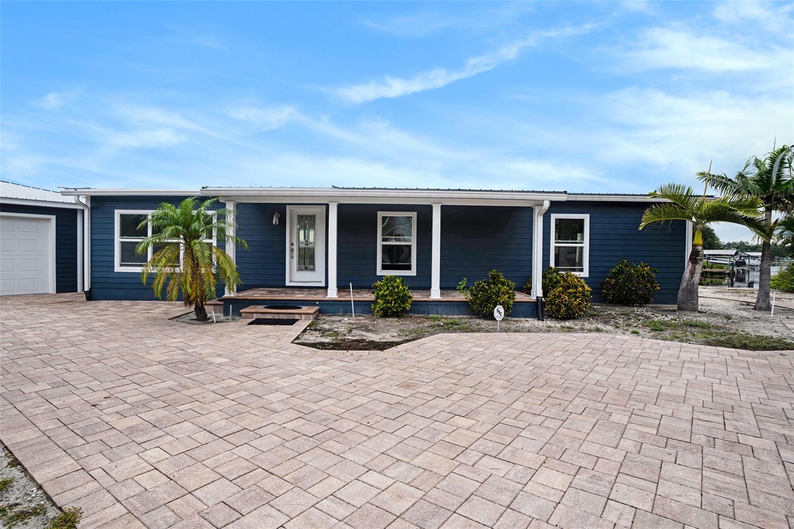 Image 3 of 34 For 9910 Alavista Drive
