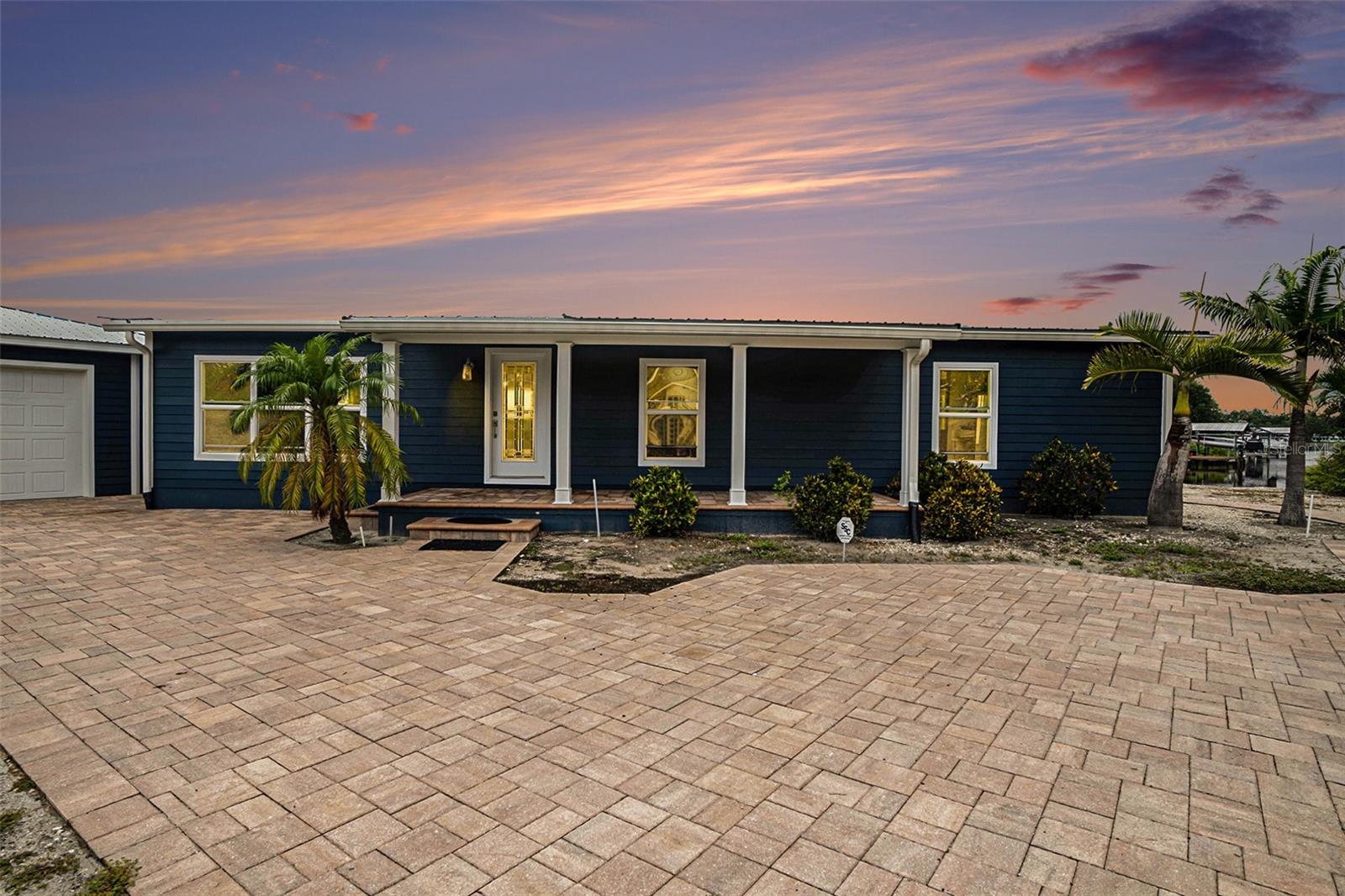 Image 4 of 34 For 9910 Alavista Drive