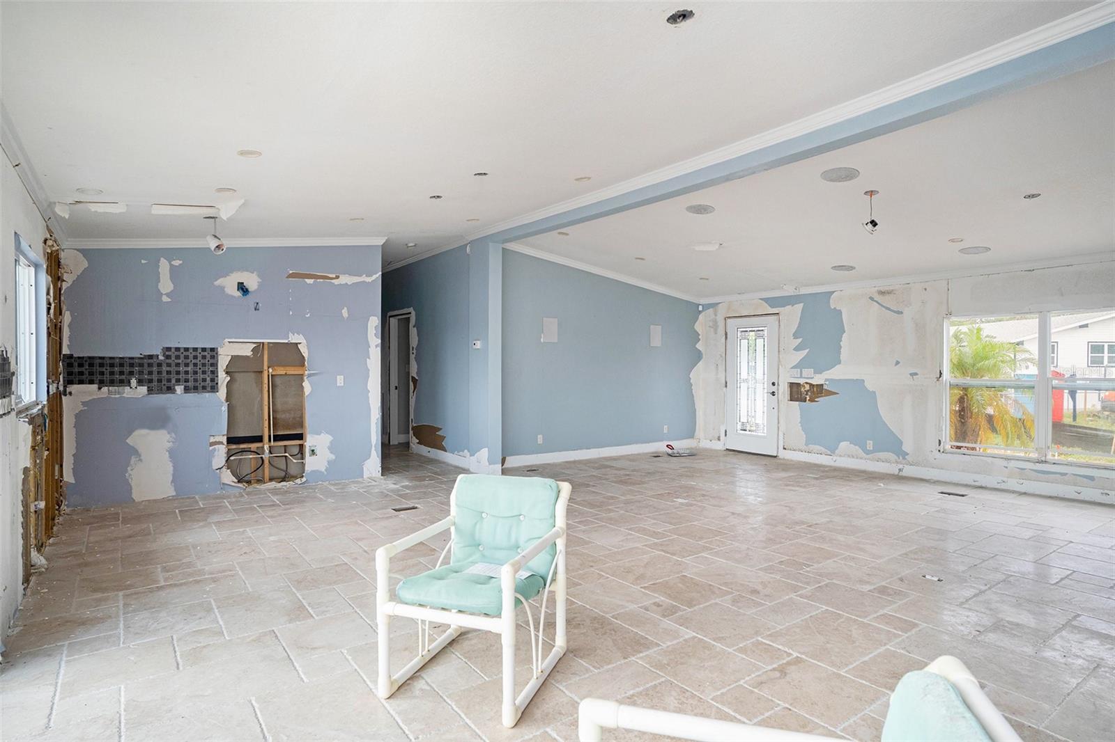Image 9 of 34 For 9910 Alavista Drive