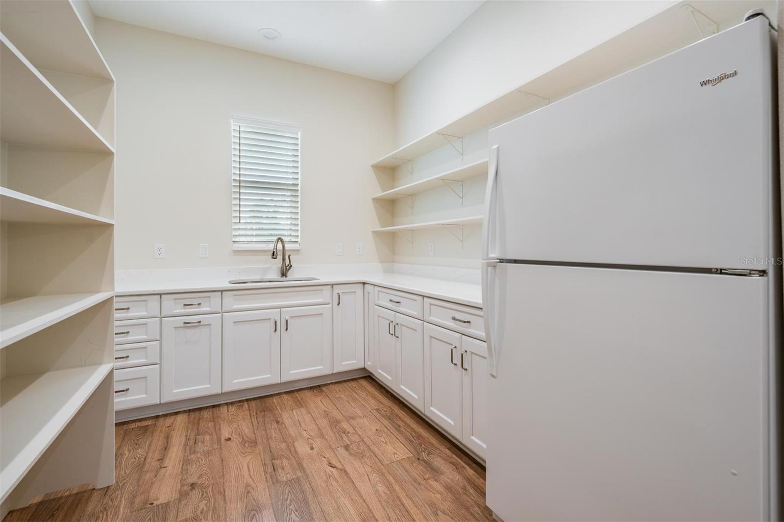 Image 20 of 76 For 17566 Hyland Lane