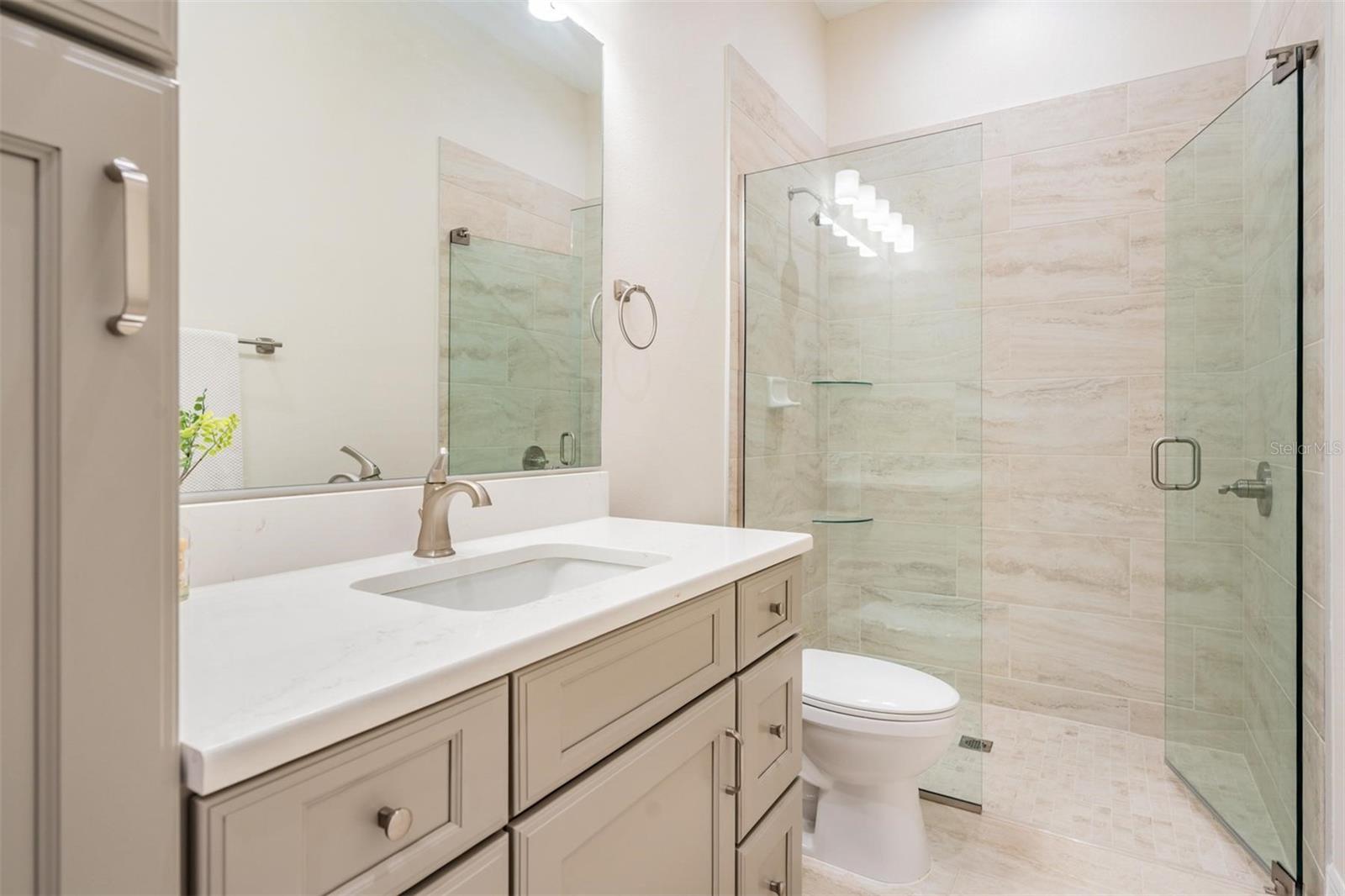Image 32 of 76 For 17566 Hyland Lane