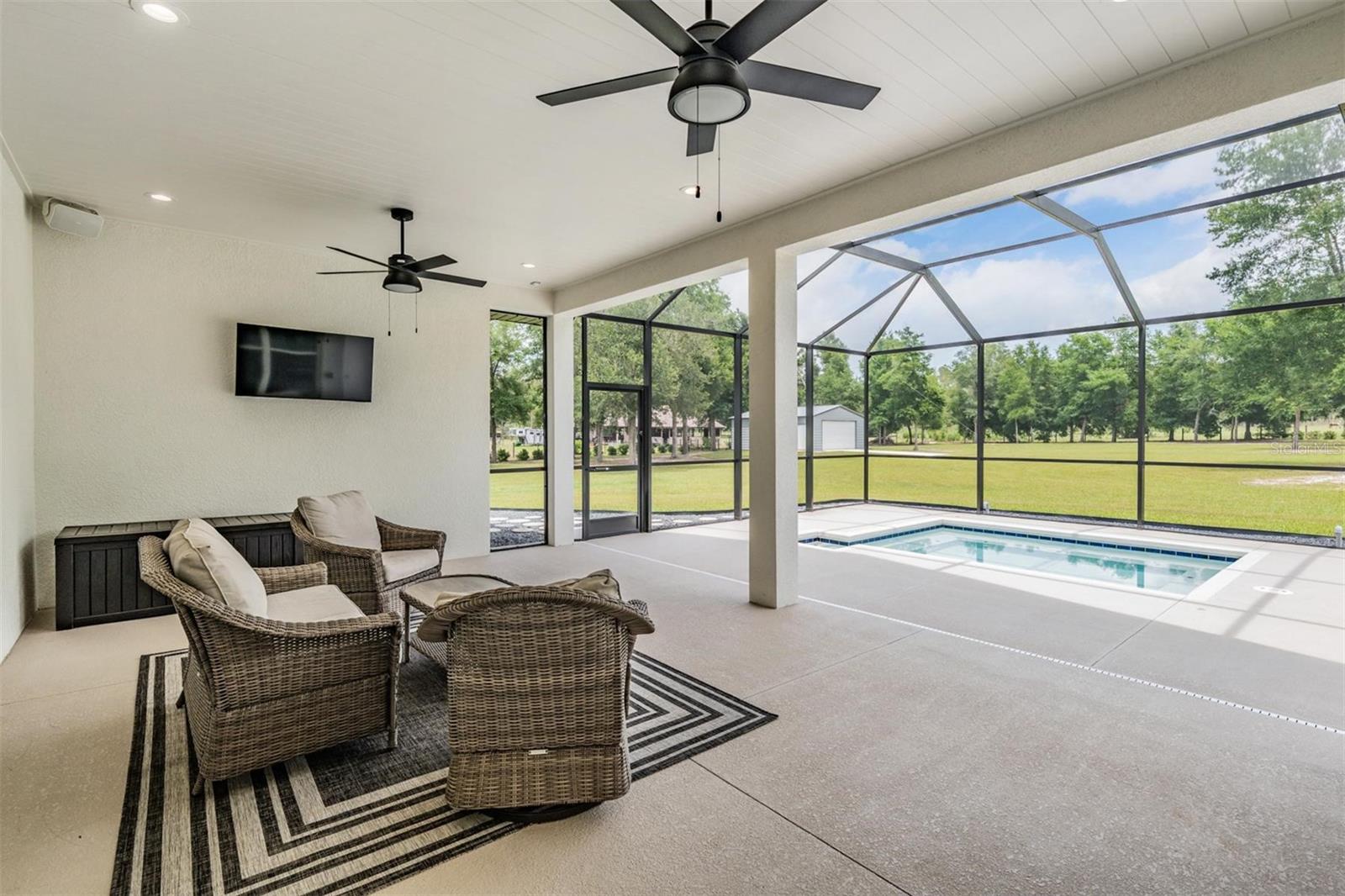 Image 45 of 76 For 17566 Hyland Lane
