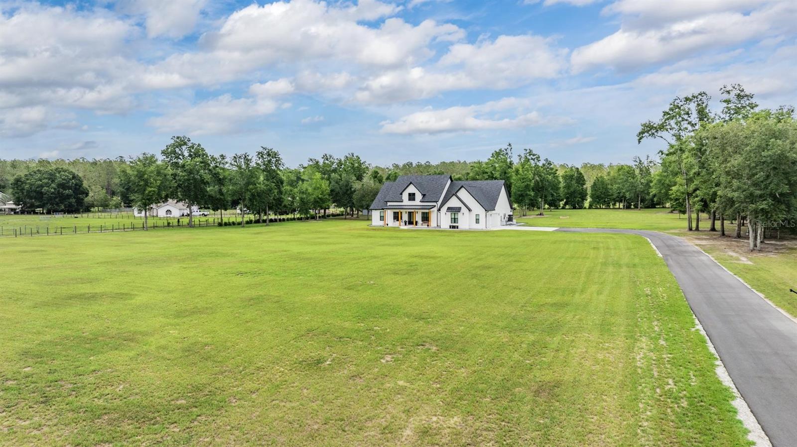 Image 65 of 76 For 17566 Hyland Lane
