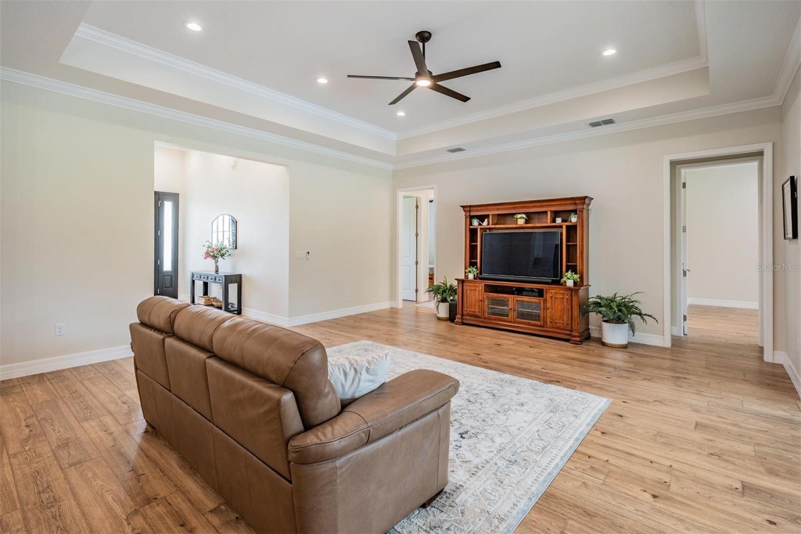 Image 9 of 76 For 17566 Hyland Lane