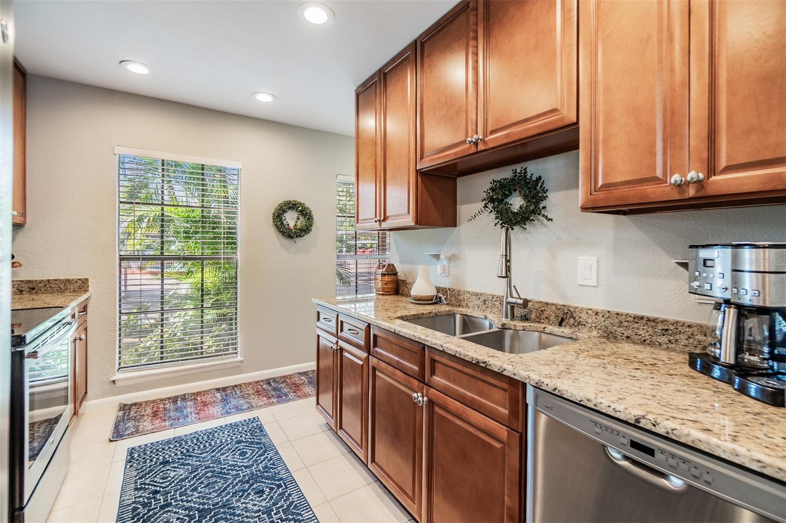Image 3 of 27 For 1515 Bayshore Boulevard 38
