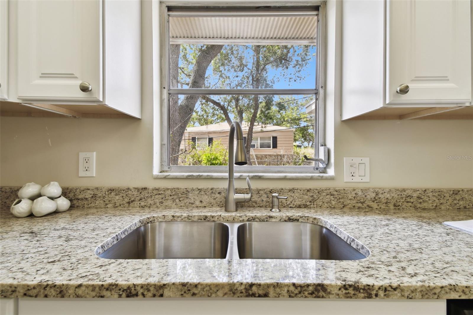 Image 17 of 48 For 5825 Oakhurst Drive