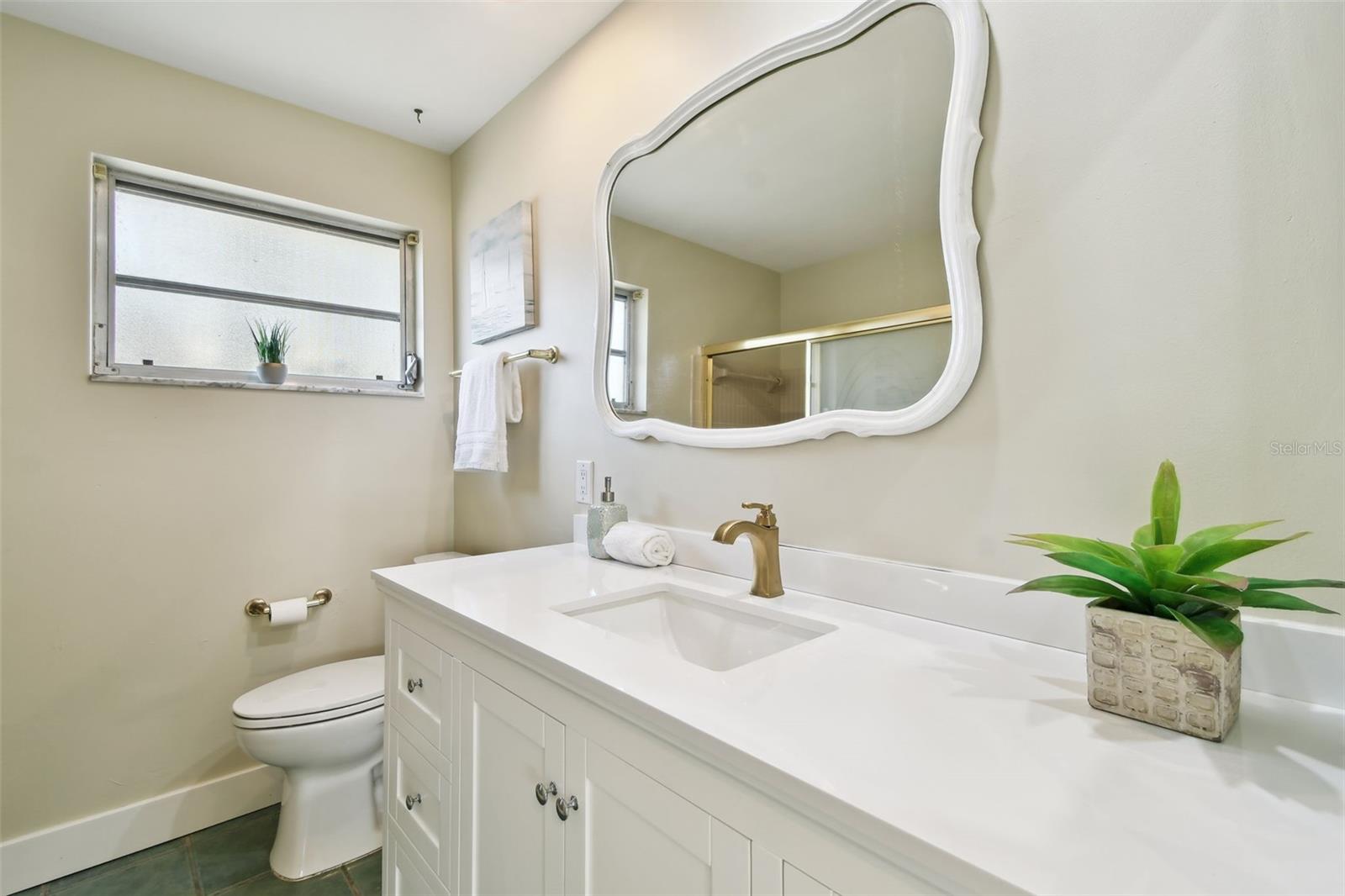Image 32 of 48 For 5825 Oakhurst Drive