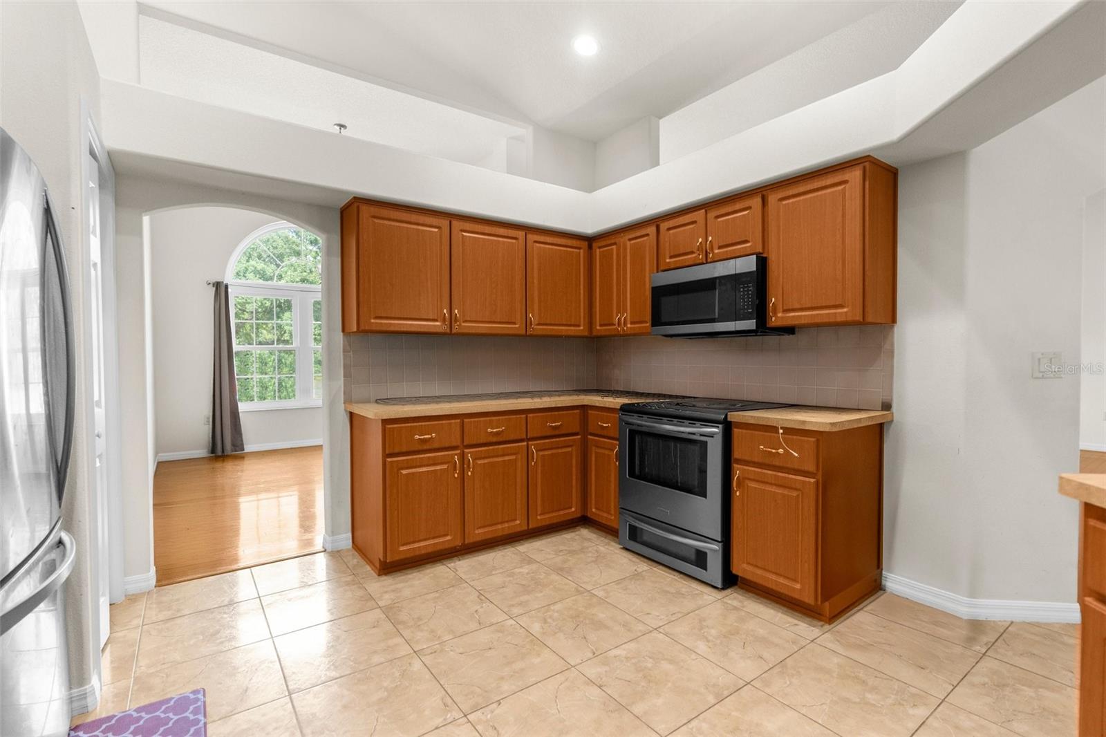Listing photo id 10 for 8518 Linwood Loop