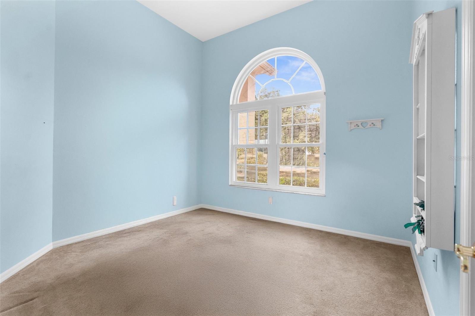 Listing photo id 20 for 8518 Linwood Loop