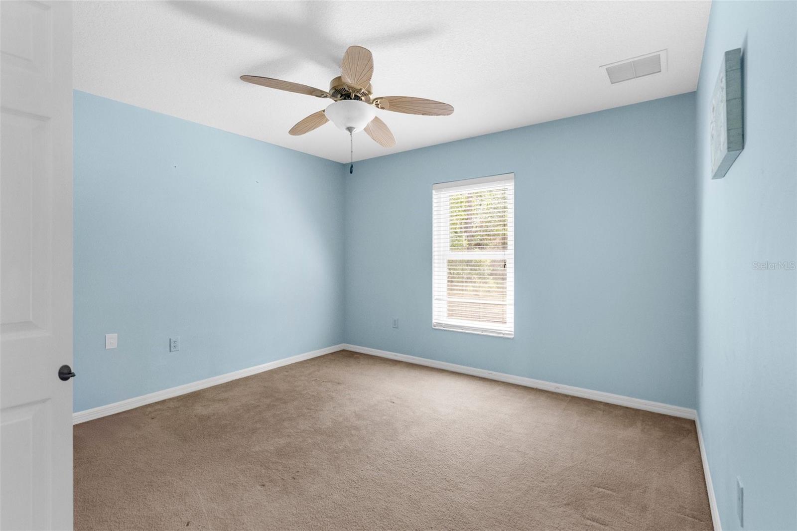 Listing photo id 23 for 8518 Linwood Loop